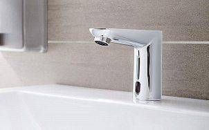 Змішувач для раковини GROHE Euroeco Cosmopolitan E 36271000